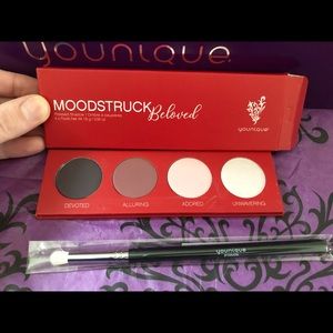 Younique Beloved palette and Crease Brush